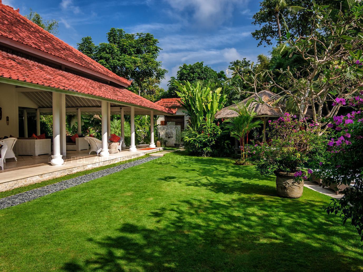 Villa Sipo Семиняк Екстериор снимка